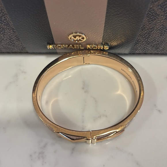 Michael Kors pink and rose gold bangle - Picture 3 of 8